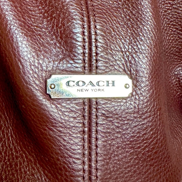 COACH M-1380-F23309 Burgundy Hobo Bag - Picture 2 of 7